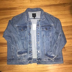 Jean jacket with patches